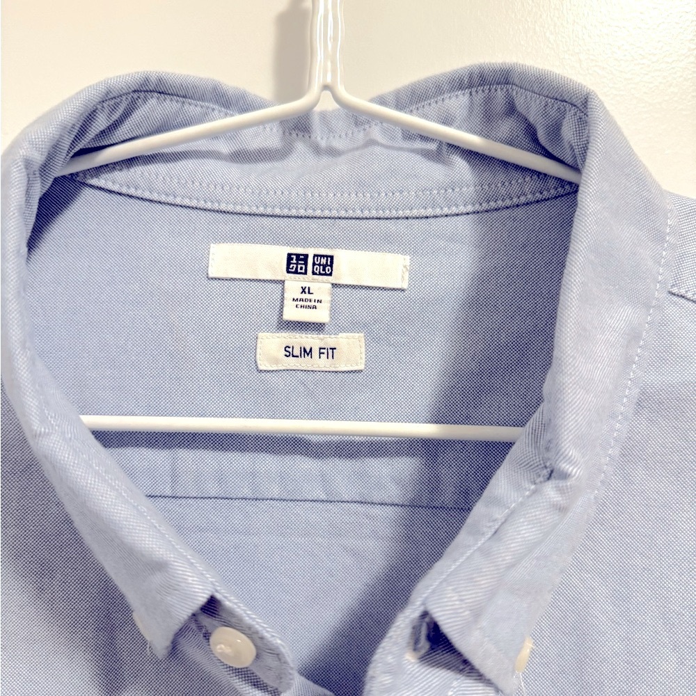 Uniqlo Men’s Slim Fit Button Down Collar Shirt - Picture 2 of 4